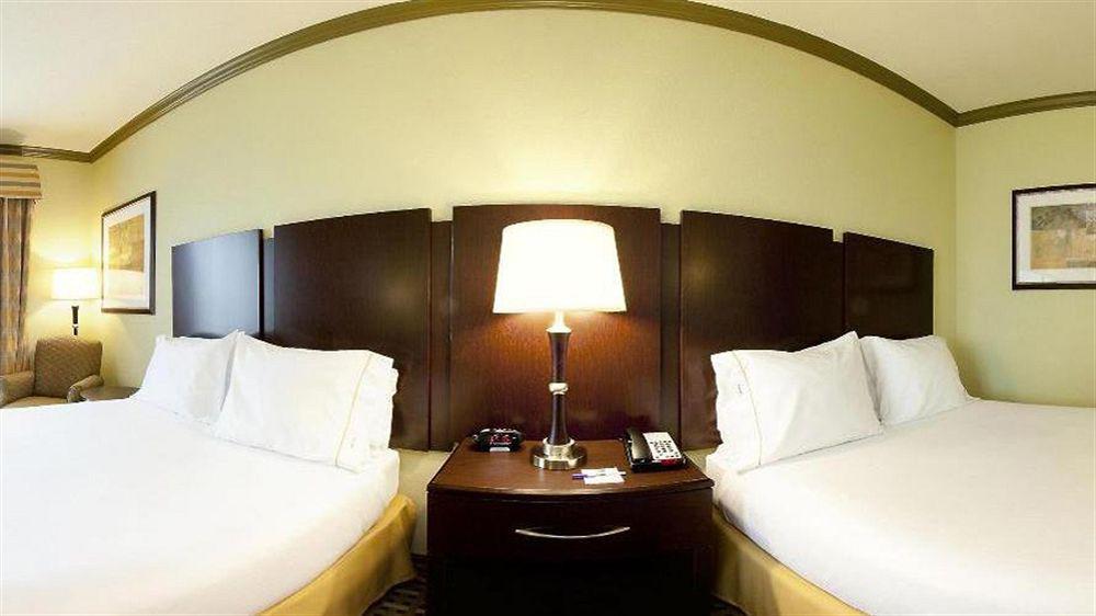 Holiday Inn Express & Suites Fort Worth - Fossil Creek By Ihg מראה חיצוני תמונה