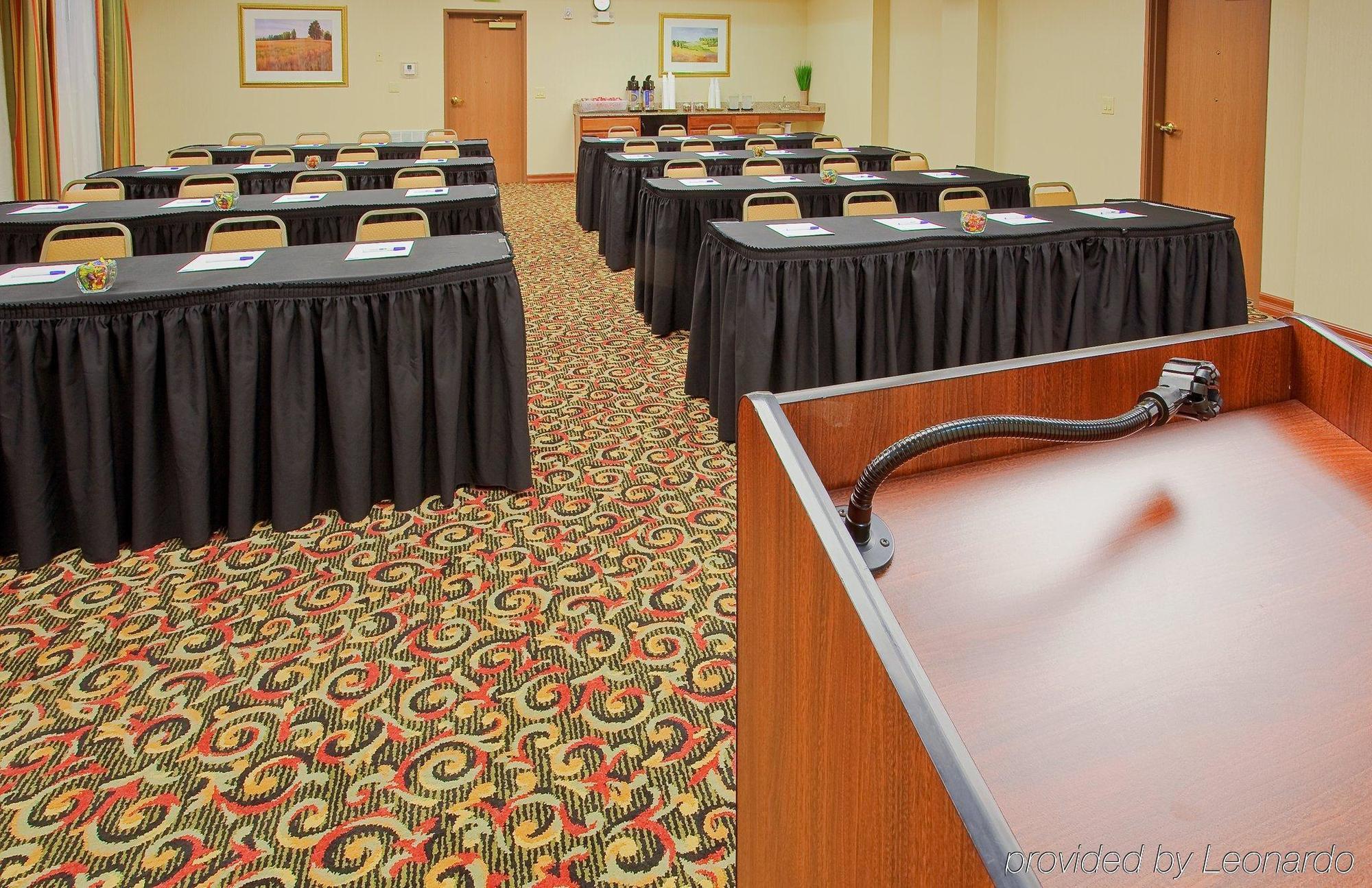 Holiday Inn Express & Suites Fort Worth - Fossil Creek By Ihg מתקנים תמונה