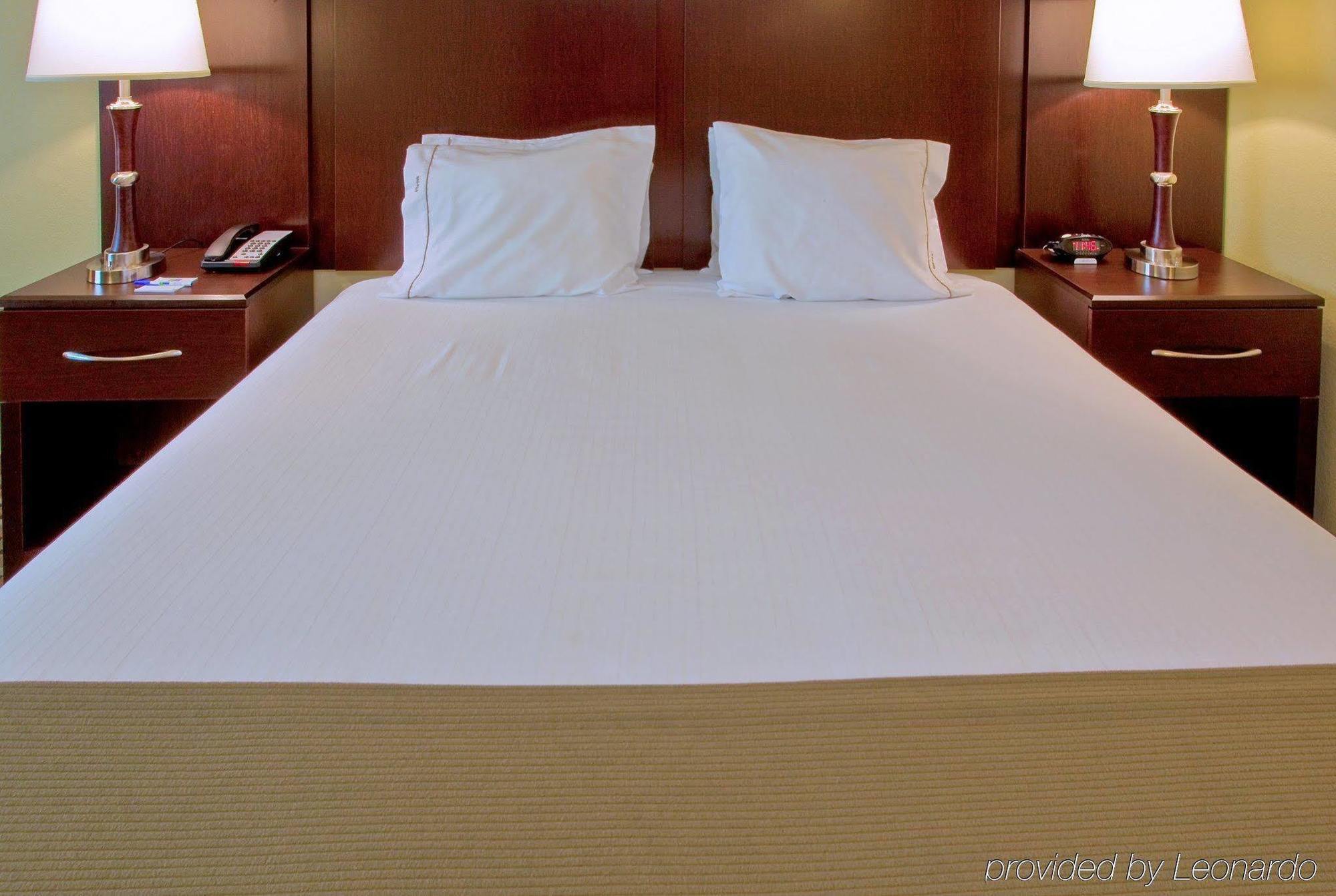 Holiday Inn Express & Suites Fort Worth - Fossil Creek By Ihg מראה חיצוני תמונה